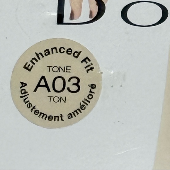 Donna Karan Hosiery - Nude - Picture 3 of 10